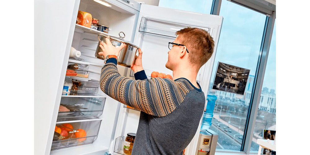 Что случится с холодильником, если, в него ставить горячую пищу