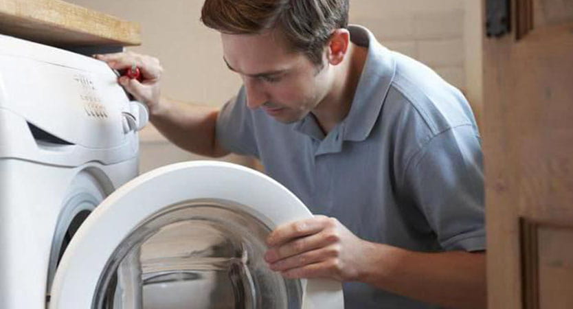 Почему стиральная машина долго набирает воду и не стирает