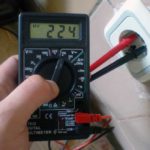 Проверьте напряжение в электросети